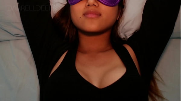 สาวถูกปิดตาเซอไพรส์ ก่อนจับควยยัดหี ดูคลิปเต็มที่ pornvip คลิก